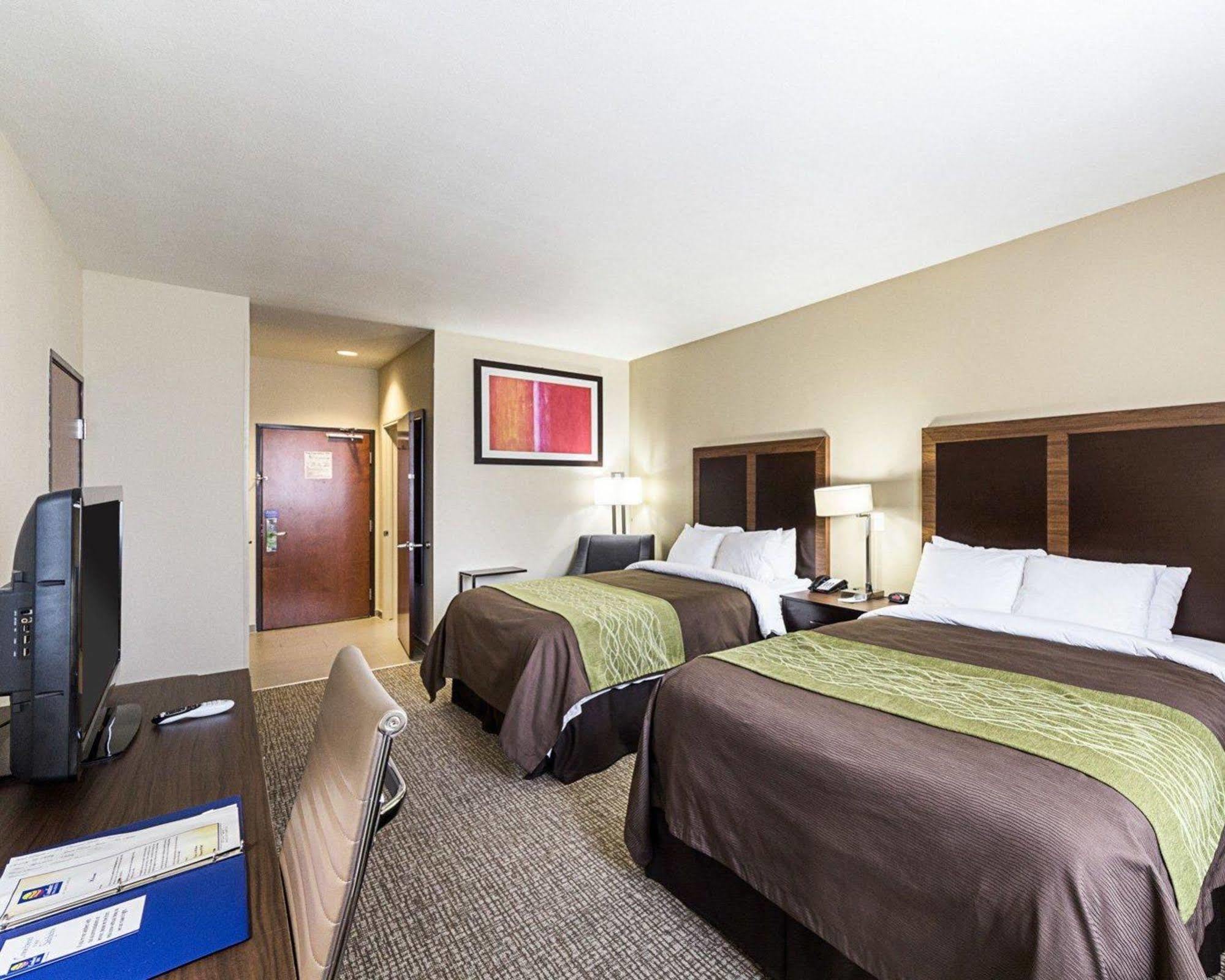 Comfort Inn & Suites Lakeside Eagle Pass Exterior photo
