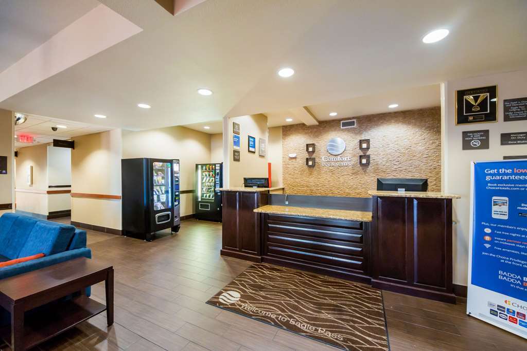 Comfort Inn & Suites Lakeside Eagle Pass Interior photo